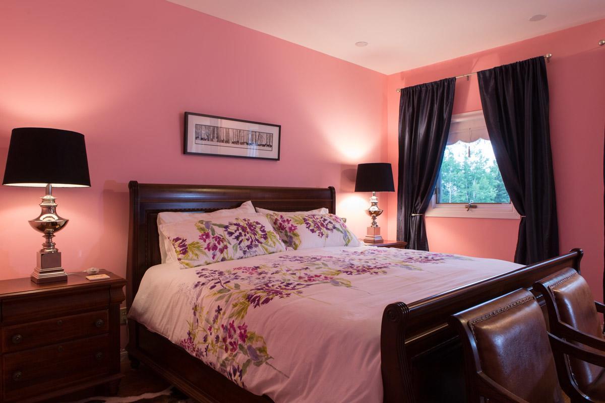 Sleepy Creek Country Manor Bed and Breakfast Bragg Creek Eksteriør billede